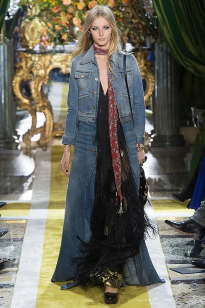 Look 42